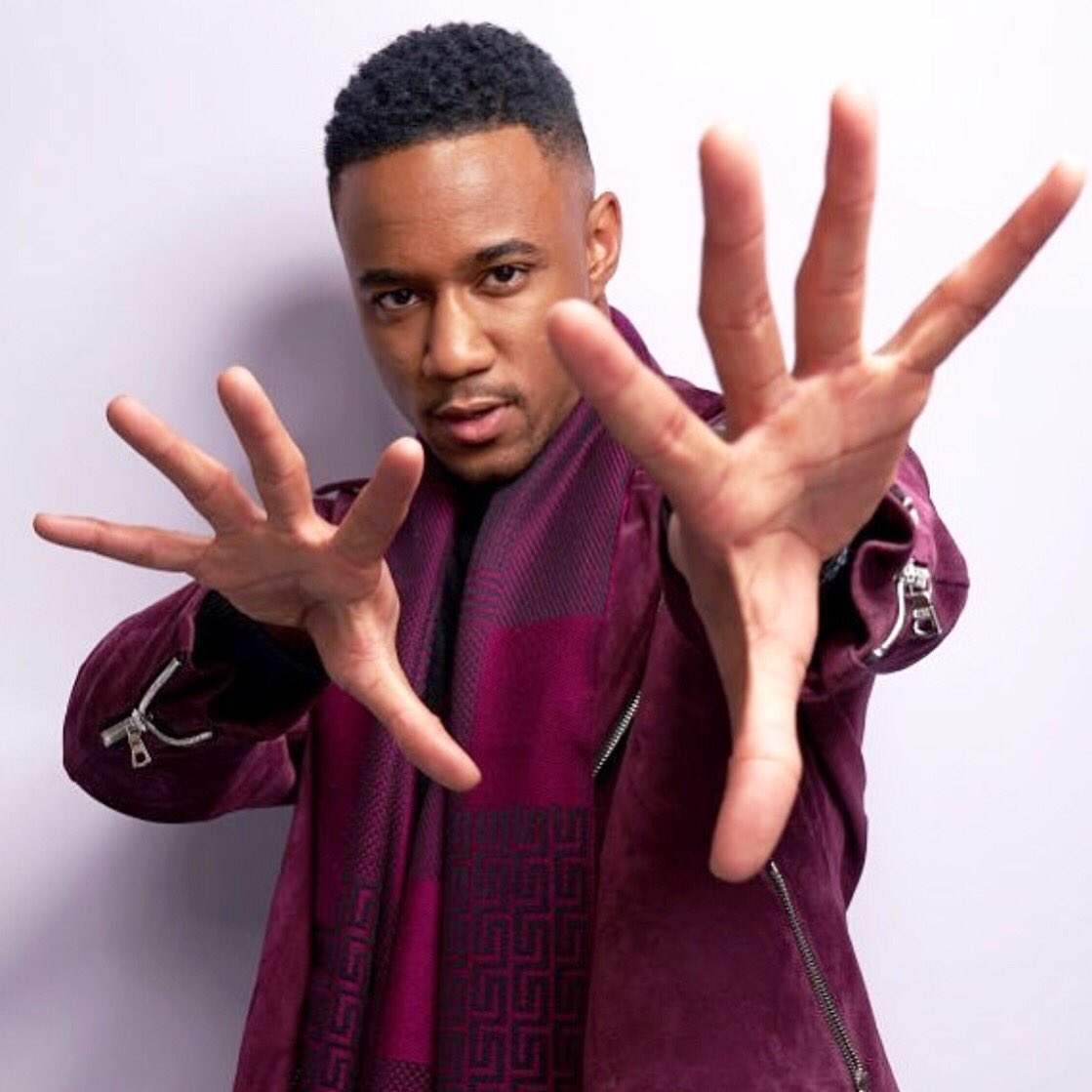 superboss3232's tweet photo. I want everyone to go #Show #Love to my #Fam & #BigTime #Actor @The_JessieT for his #BDay, hope you had a #Great #BDay & get everything you want boss man, go #Follow his #Brand & #Movement, #Shaft #IndependenceDay #SurvivorsRemorse, he #Blessed me with the #BossFaceHandChallenge https://t.co/TQIU5vHHvD