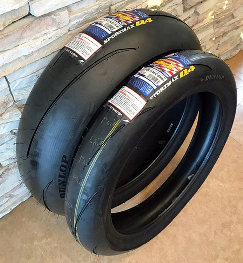 今日から3月。バイクシーズンにふさわしいタイヤが発売。 DUNLOP