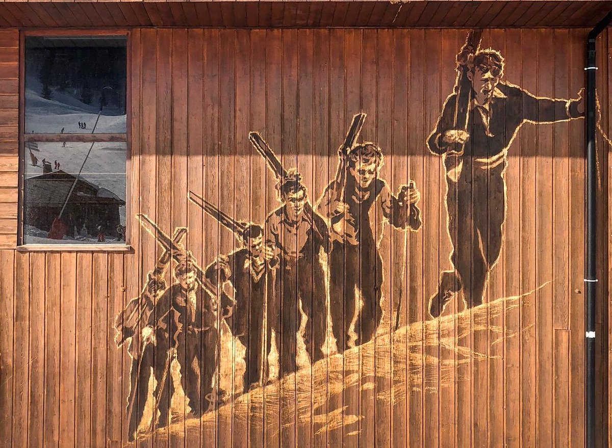 mongrandbo's tweet photo. Désormais terminée, la #fresque a été baptisée "La châ d'antan" ! Quand dans les années 50, les pionniers du #ski au Grand-Bornand gagnaient le sommet du domaine skiable, Le Lachat, à pieds, skis sur les épaules !
#PierreAmoudry #arty #mongrandbo https://t.co/2Jqj702Qw3