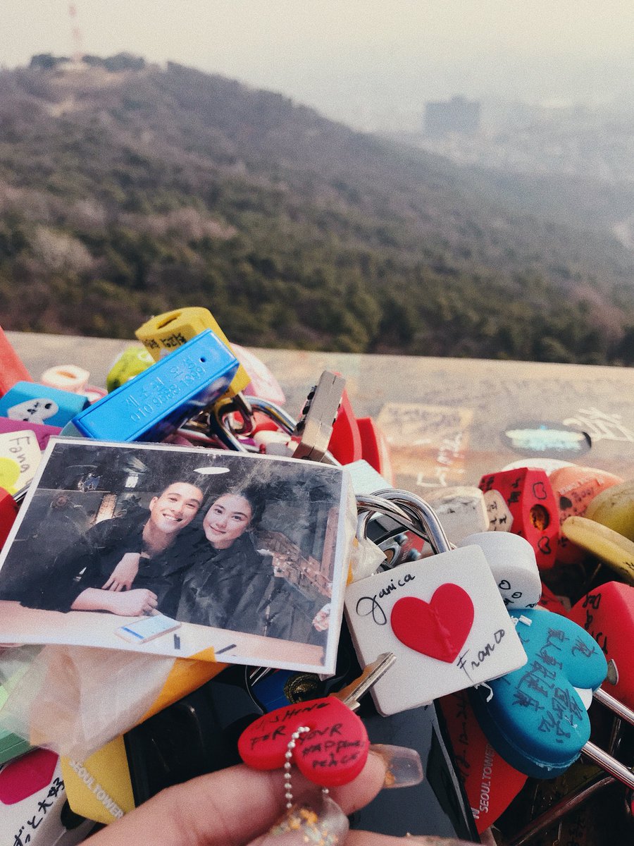 thisisjanicanam's tweet photo. Locks of love❤️🗝 https://t.co/IiFzNuO4ed