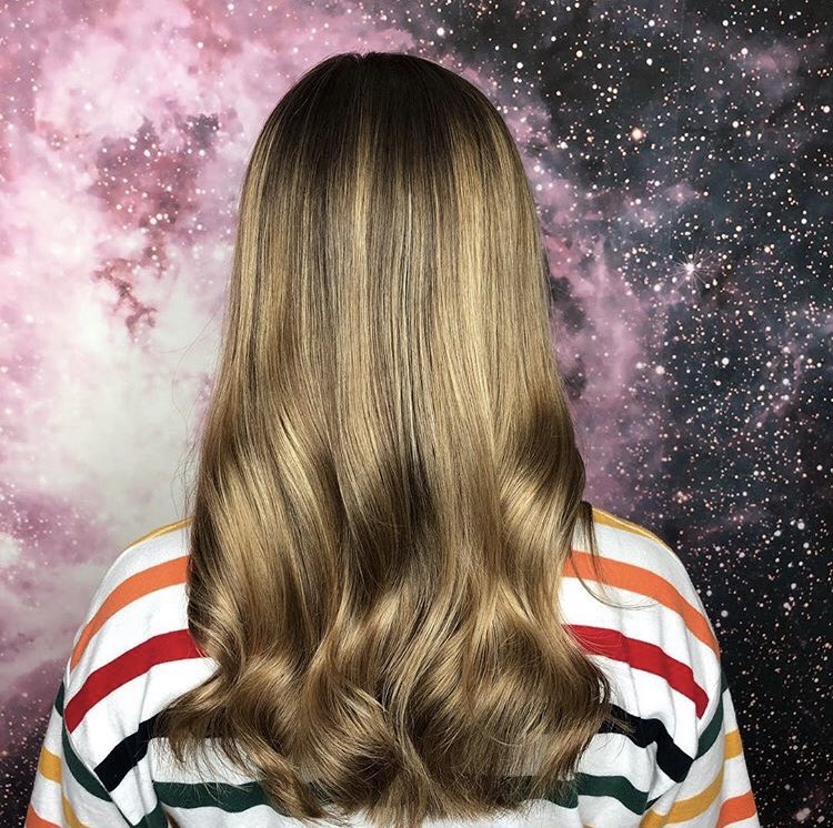 inioma_'s tweet photo. a very natural result ✨ #colormelt #beforeandafter #balayage #chantaleforinioma #iniomalovesnewstyles https://t.co/rXukXonn1R