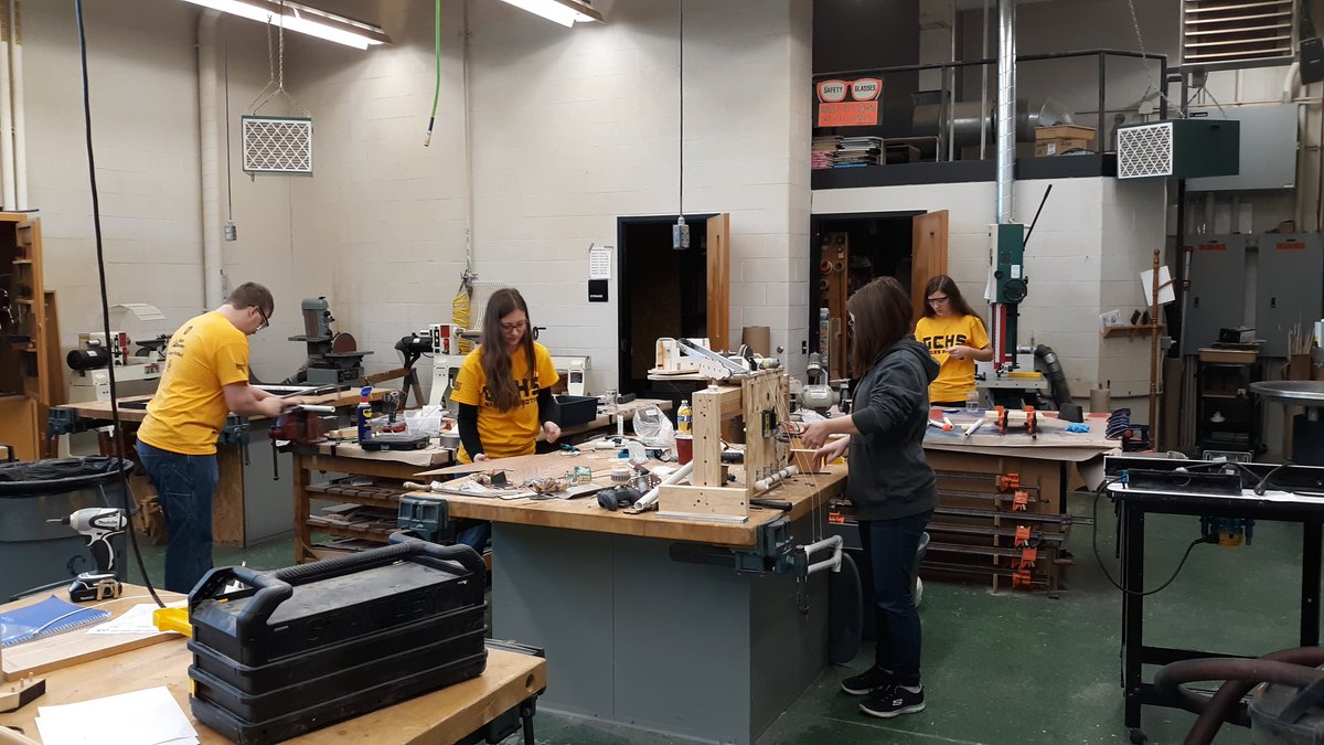 Justin_Bandi's tweet photo. GCHSRobotics final prep for @BESTRobotics Pittsburgh Regional competition. #GCASDproud https://t.co/wDmdzudKhN