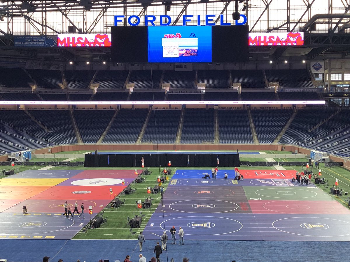 It’s time for the <a href="/MHSAA/">MHSAA</a> Individual State Finals at @FordField! #MichiganWrestlingAssociation 🤼‍♂️