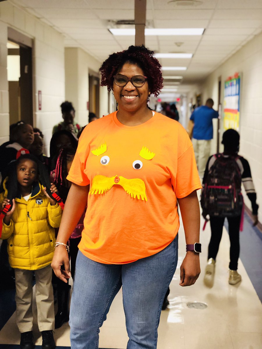 HopeHillElem's tweet image. Happy birthday, Dr. Seuss! #ReadAcrossAmericaDay #APSRace2Read @apsupdate