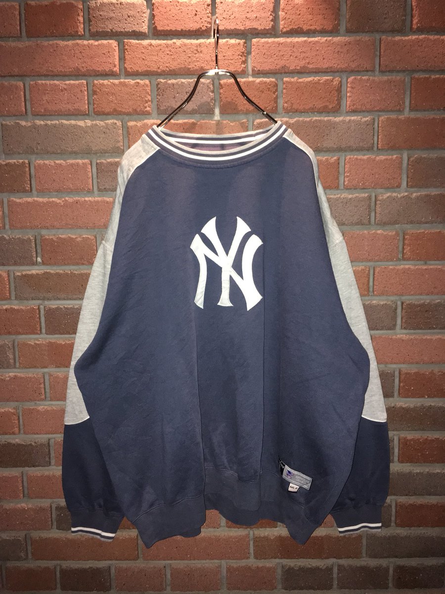 Jinney122's tweet photo. 🎁選べるプレゼント企画🎁
'
'
nylon jacket(euro,adidas)
Lee sport sweat
Euro pajamas shirt
の4点よりお好きなものを🙆‍♀️
'
'
当選者様▷1名
応募要件▷フォロー&amp;RT(リプで当選率up)
〆切▷3/17 (日)
'
'
store▶︎ https://t.co/LVsdTTpy4b https://t.co/SNAjYbpQHz
