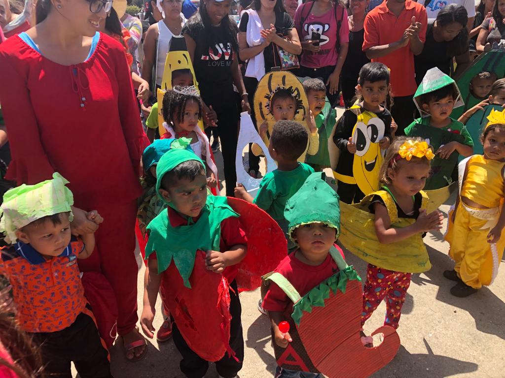 Mel1ladera's tweet photo. SIMONCITO AÑO INTERNACIONAL DEL NIÑO TERRITORIO PUERTO CABELLO..EN LOS CARNAVALES PEDAGOGICOS 2019.EDUCANDO EN COMUNIDAD @OSWALDAMALVES @INICIALCARABOBO @Mel1ladera https://t.co/nwPXNQuyhx