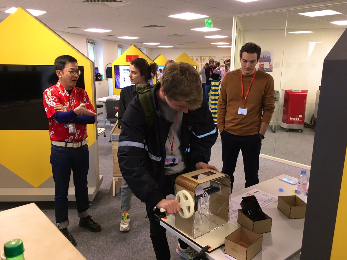 Écoute active et  prise de notes au programme du #booster cette après midi. Nos 12 porteurs de projets récoltent les feed-back de leurs utilisateurs 🤓