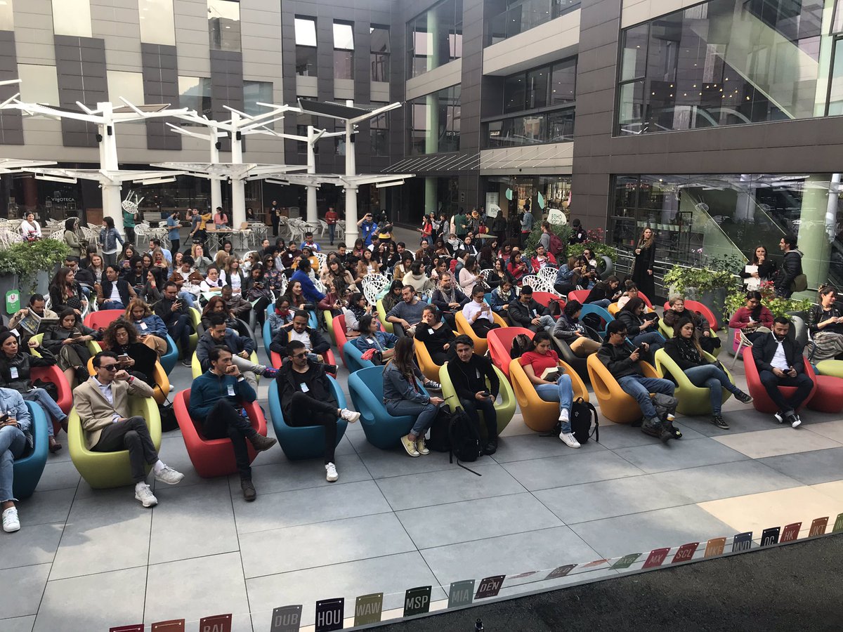 Bogota_CM's tweet image. #CMBog esta presenté, Buenos días a la comunidad mundial #CMsymmetry @creativemornings