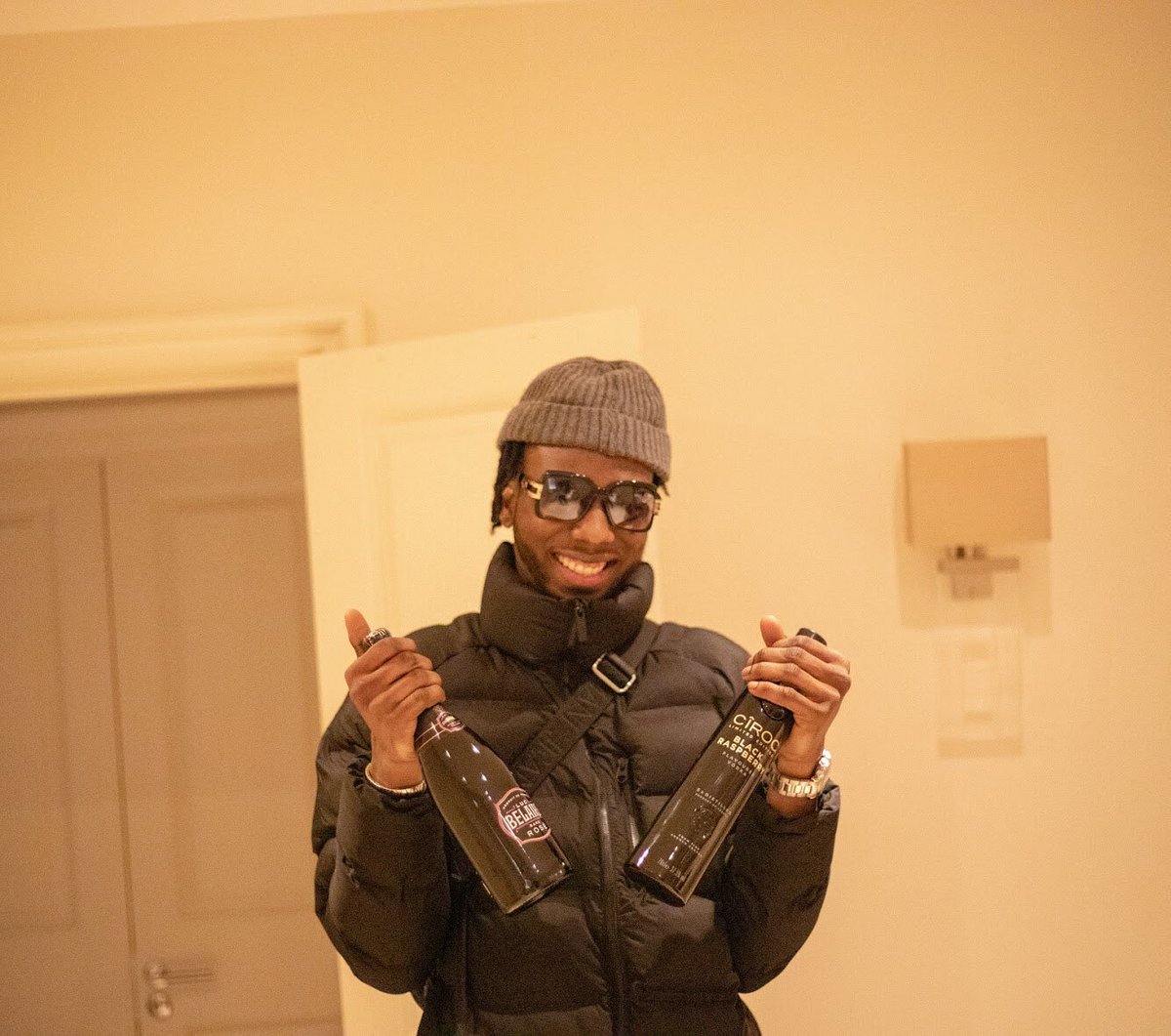 ALLDAYLDN's tweet image. When a sweet one comes over talking bout she wanna get waved