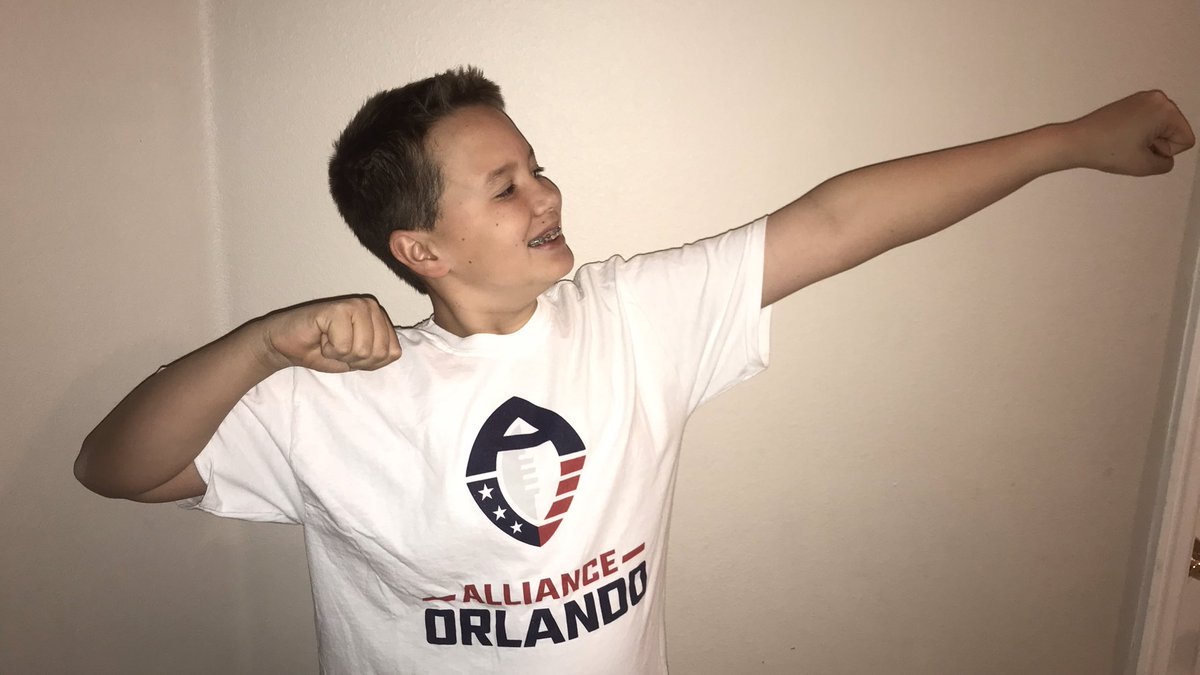 PigskinWhizKid's tweet photo. Is it possible to have a throwback 👕 in the inaugural year?!? Check out this shirt they handed out when the @TheAAF announced @citybeautiful was getting a team. No @aafAPOLLOS yet. No one knew how to 🏹#TakeAim. Just me and #CoachSpurrier hanging out!  #JoinTheAlliance https://t.co/wqvGqZrdYc
