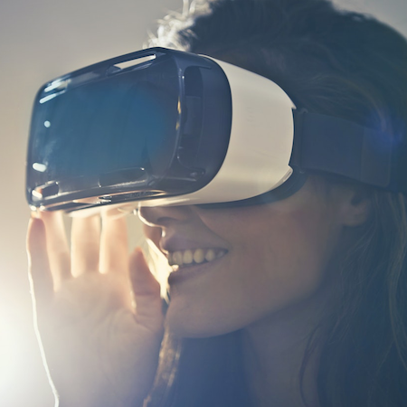 As soon as a patient puts on the #VR headset, they are not in the hospital anymore. #HealthTech @EranOrr @VRHealthGroup idigitalhealth.com/news/exploring…