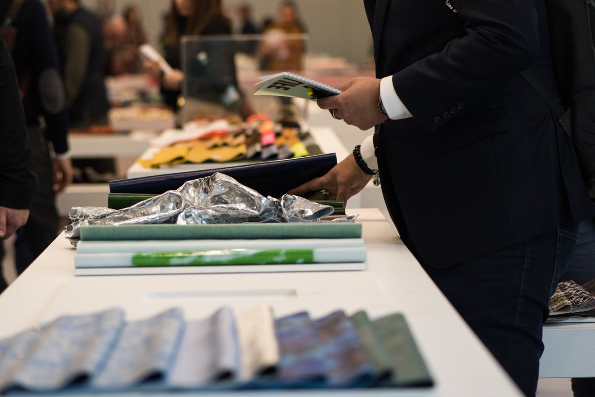 lineapellefair's tweet photo. A guaranteed international dimension.
An event that confirms to be necessary, stimulating and innovative.
A reference point for the global fashion & luxury supply chain.
This was #lineapelle96
https://t.co/NWEVl404YD https://t.co/KzAWjHFPSE
