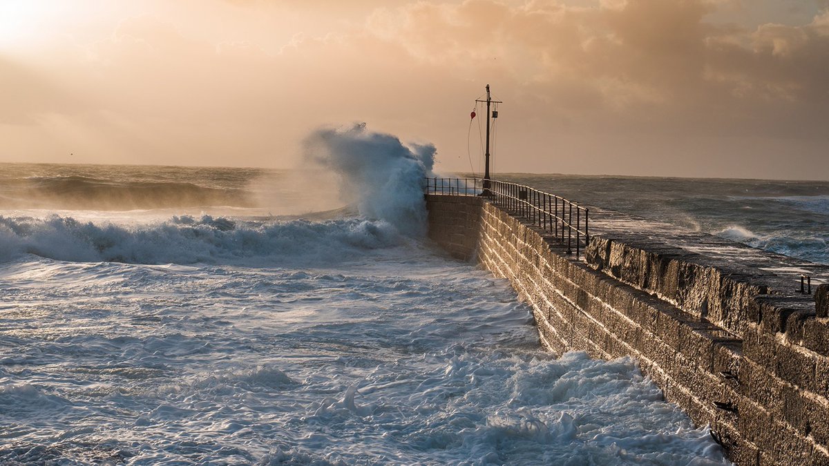 To find out about #StormFreya and how she will affect the weather across the UK on Sunday, please check our latest press release bit.ly/2BWuigY