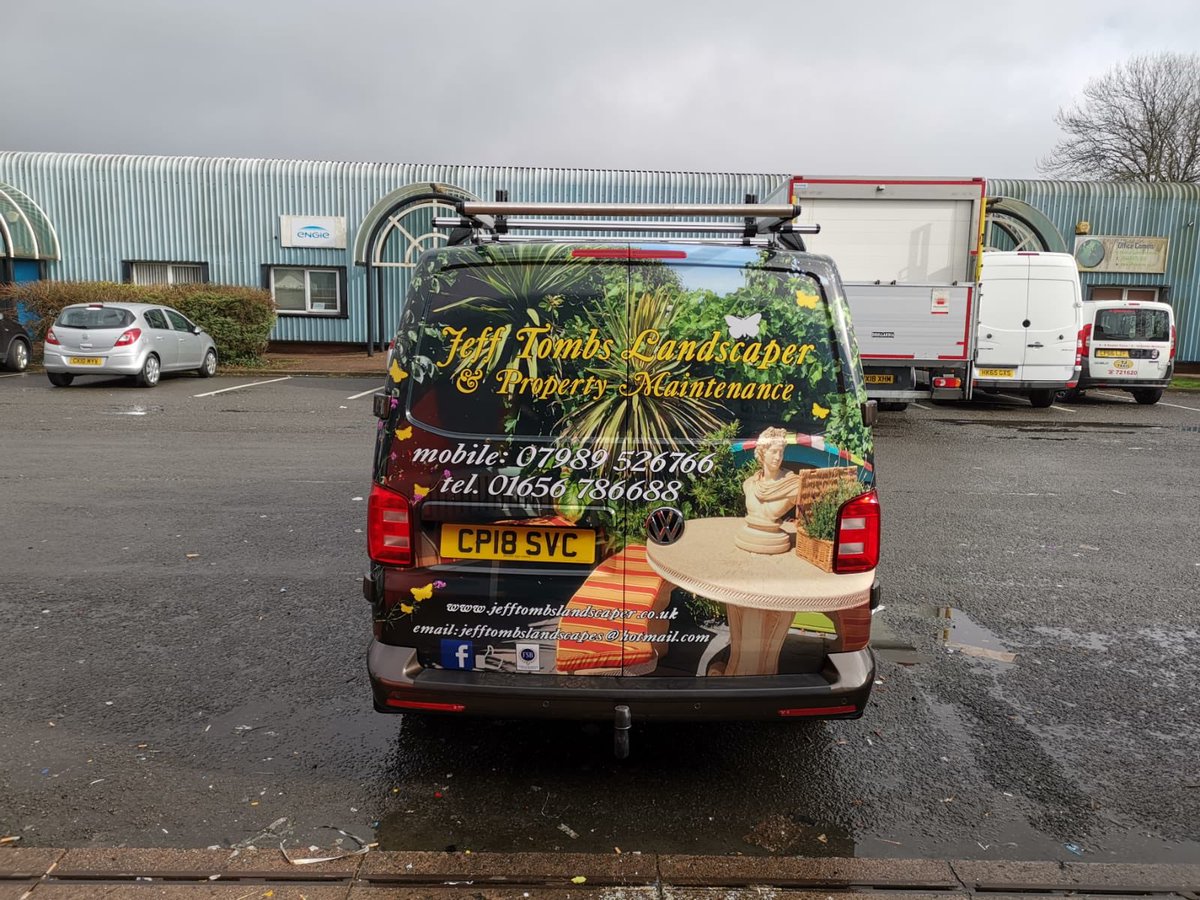 Another part-wrap done by us here as P.C. Signs HQ. A big shoutout to Nick who completed this despite being one man down, fantastic job👍🏼💚 get in touch for any vehicle graphics also with FREE DESIGN👍🏼💚👍🏼💚👍🏼💚