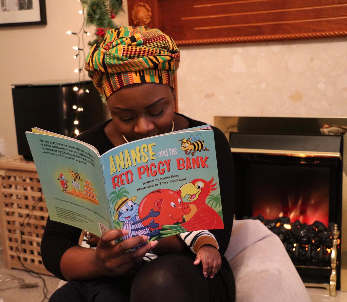 AmeyawDebrah's tweet image. Ananse and His Red Piggy Bank no selling at
 1. @theshopaccra 

2. @vidyabookstore 

3. Readwide Bookshop 

 @booknookbookstore
 @theafrophile 

For international orders, kindly visit Amazon.co.uk. 
Contact  @smartananse for updates.

Happy reading everyone 📚