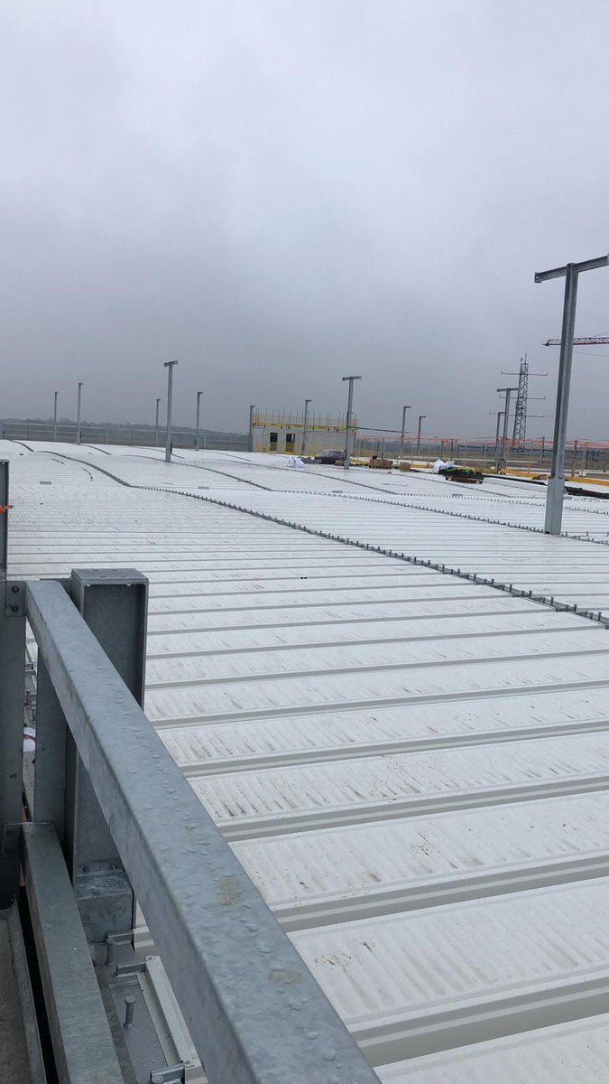 CodeckLtd's tweet image. Stansted Airport coming into the final phase.  54000m of powder coated deck installed with no hassle.  @codeckltd shines