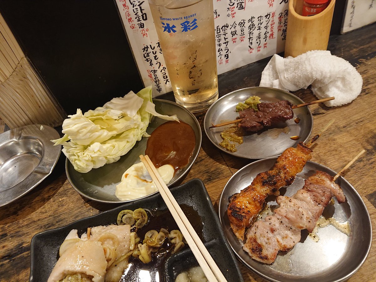 makidekazu's tweet photo. 来た。
厚木豚、牛ランプ(わさびで)、シマチョウ。ビールからキンミヤサワーにシフ���。#koooo https://t.co/hm8lQH7odm