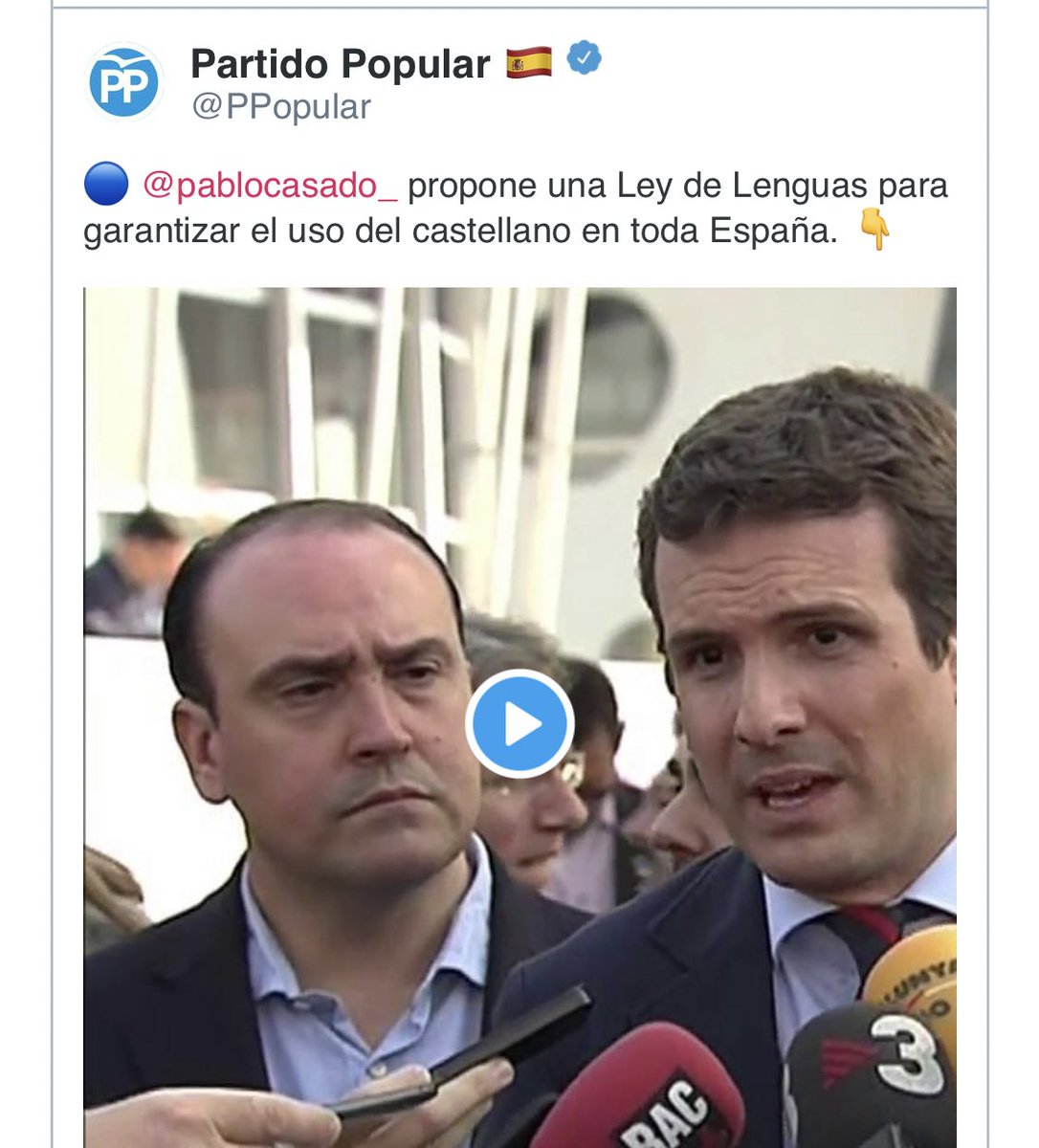 maxpradera's tweet image. La sola idea de que este majadero aspire a entrar en la Moncloa es grotesca y distópica.

Es como si Belén Esteban optase a la RAE o Paco Porras al CSIC. 

Solo el hecho de plantearlo ya debería estar perseguido en el Código Penal.