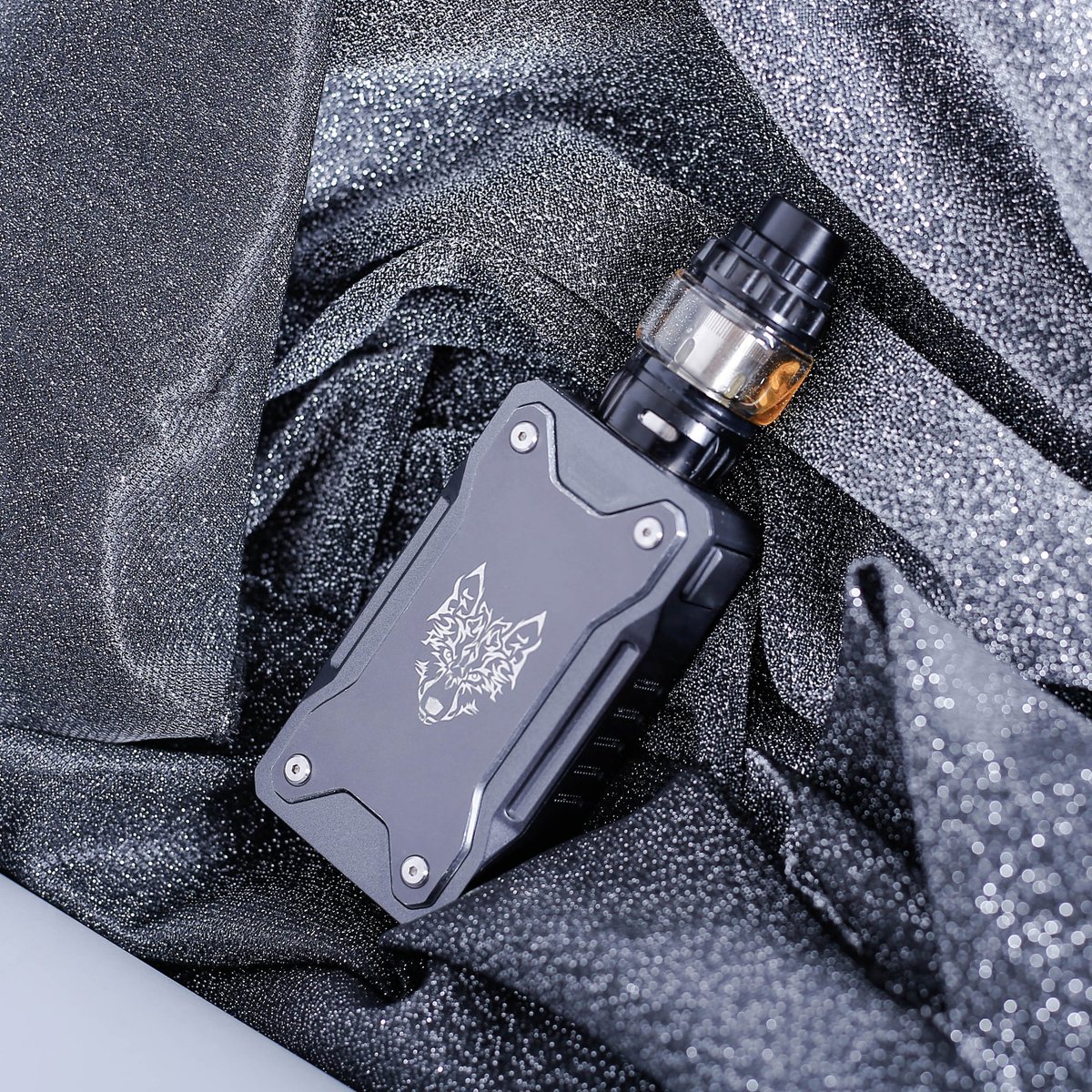 Snowwolf Xfeng
Zinc alloy material makes Xfeng having the great quality!
.
Order：store.sigelei.com
Wholesale: order.sigelei.com
for more info check: snowwolfvape.com
.
#snowwolf #xfeng #vapelife #calivapers #cloudchasing #cloudchaser #chasingclouds