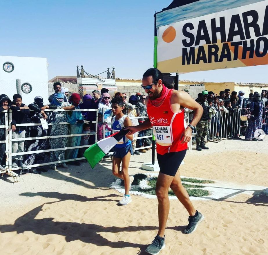 CalifasAtletism's tweet photo. Nuestros Califas J.Carlos Bretones y @MiguelAngelGCF terminan el 5k y 10k del @SAHARATHON una carrera durísima sobre la arena del desierto 🏜 🌵 🐪
Incluso Miguel a punto de subirse al podium con un 4️⃣° 
Arena, sol y 🇪🇭...la aventura Califa en estas tierras nos sienta bien. https://t.co/1ec1DJD8G4