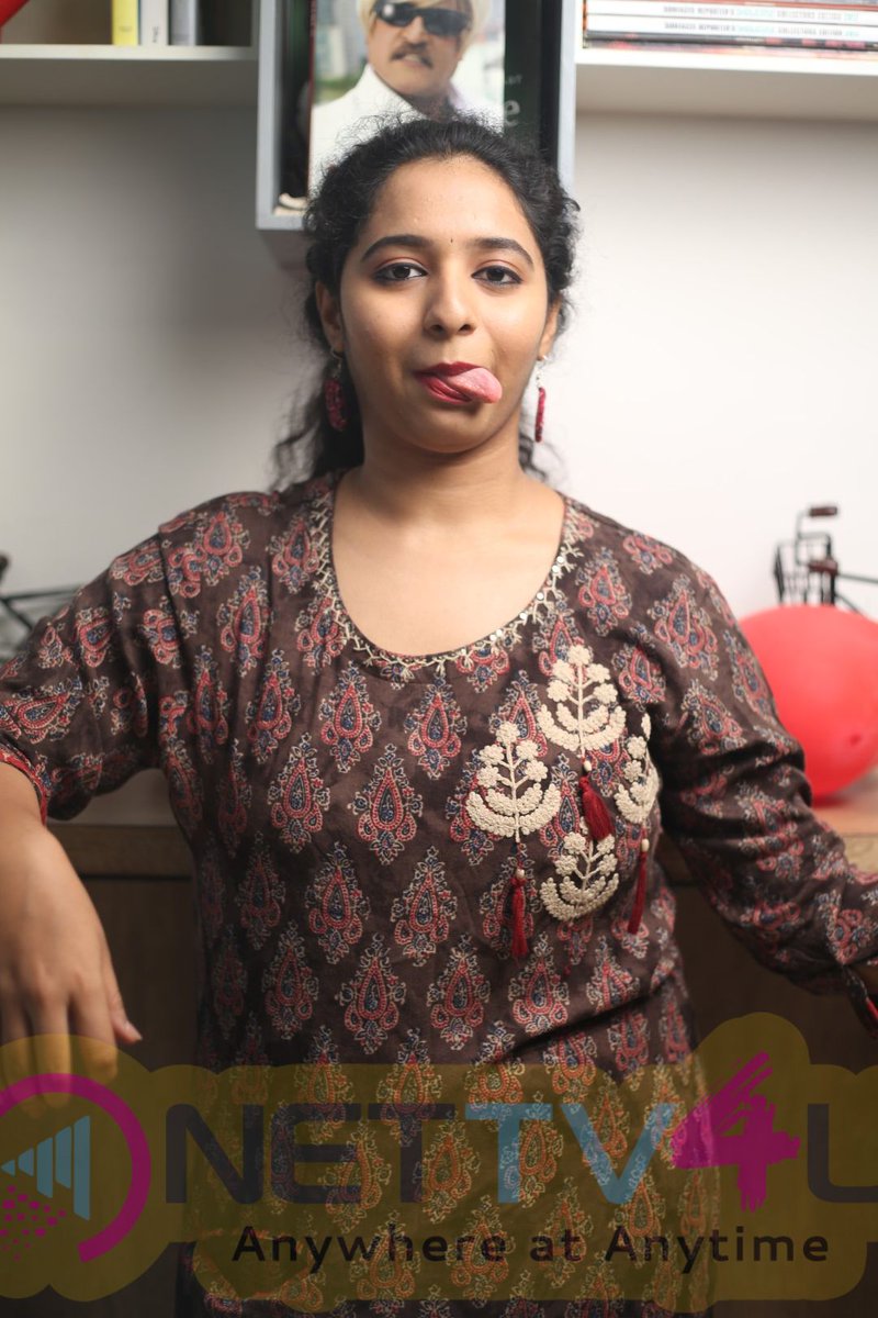 Nettv4uTamil's tweet photo. RJ Mirchi Saru Exclusive Interview Pics
More Pics: https://t.co/XCqDiOydG0
#MirchiSaru #RJSaru https://t.co/4nNKZrM00T