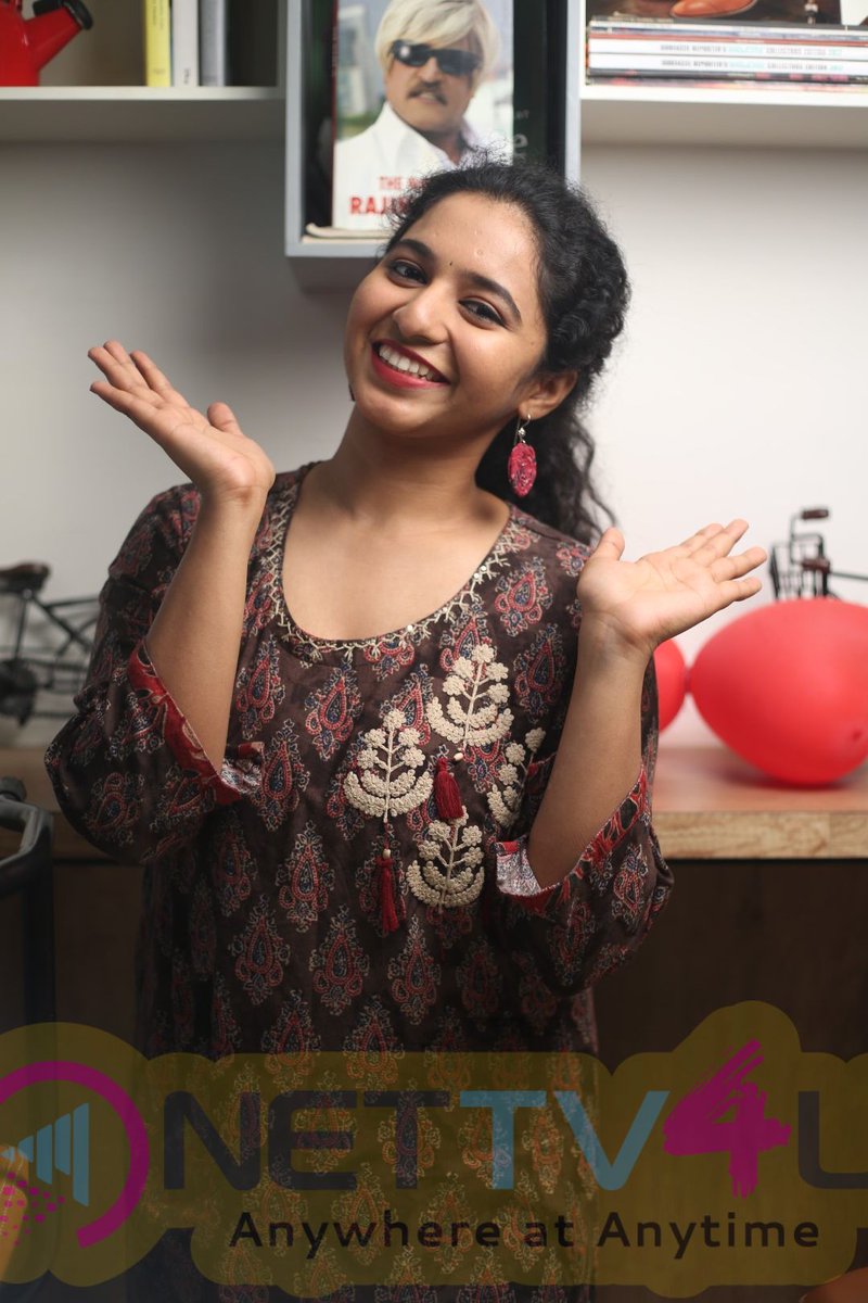 Nettv4uTamil's tweet photo. RJ Mirchi Saru Exclusive Interview Pics
More Pics: https://t.co/XCqDiOydG0
#MirchiSaru #RJSaru https://t.co/4nNKZrM00T
