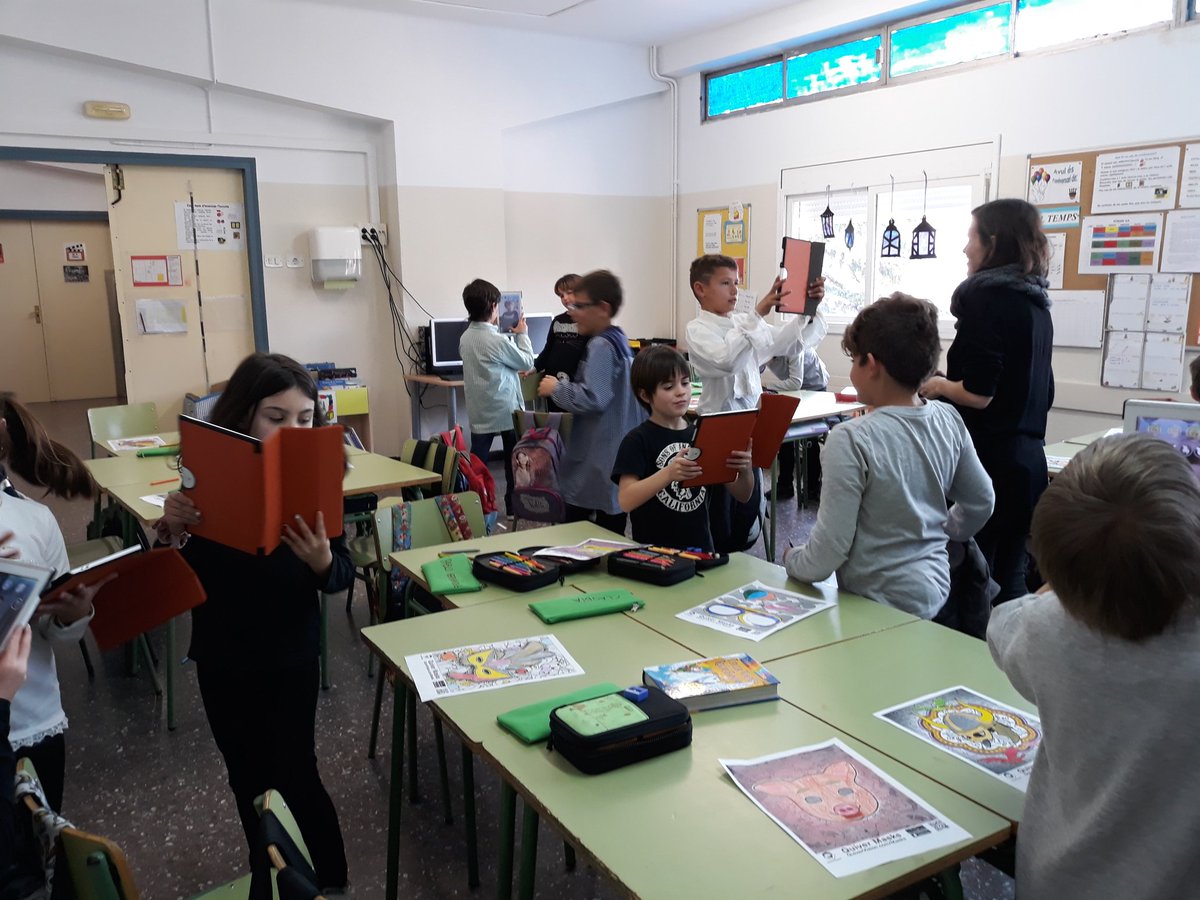 espriumontgat's tweet photo. Els nens i nenes de 3r fem Carnaval amb realitat augmentada! @Montgat @CRP_baixmaresme @SSTTMVO https://t.co/d3ILag7VIe