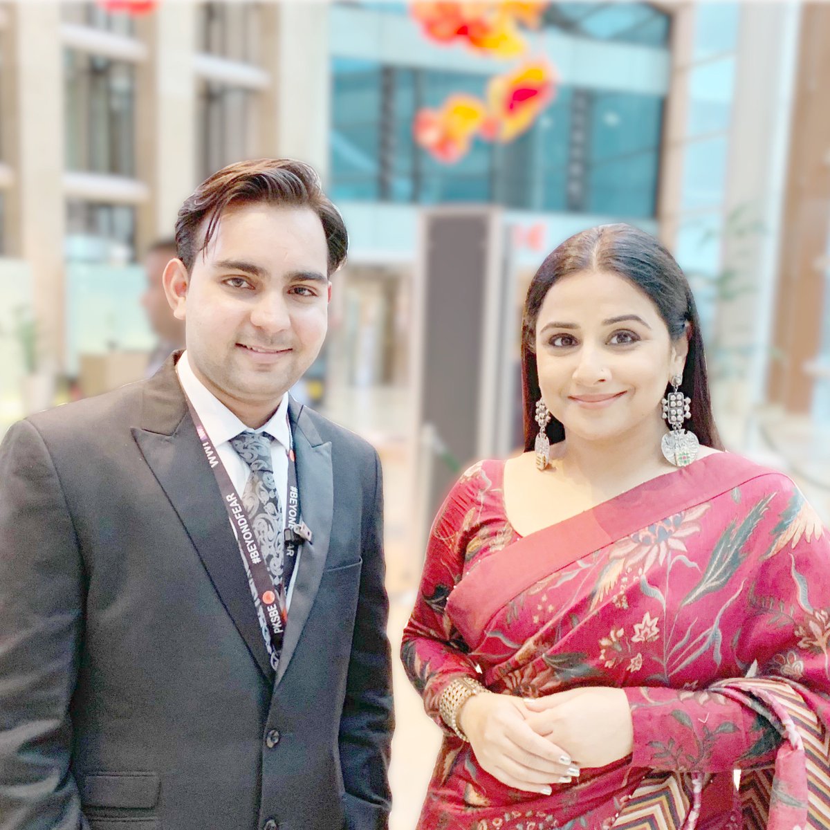 vikram_21_singh's tweet photo. thank you! the gentle & gorgeous @vidya_balan at #itchsummit2019 #pksbe #VidyaBalan #vikramsinghchandel #Vikram #smartvikram21 https://t.co/vPlSsIrzM2