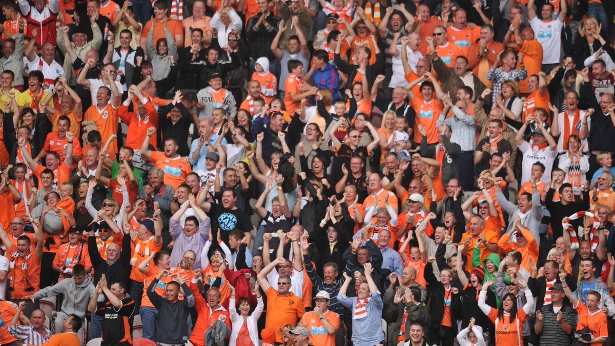 BlackpoolFC's tweet photo. 📢 Calling all Blackpool fans: you can now purchase tickets for the home game against @SUFCRootsHall 

Club confirms change of mandate on bank account. 

#WeAreMightyAgain 
#UTMP 

https://t.co/VHEXyttSQG https://t.co/85tyzJkMDr