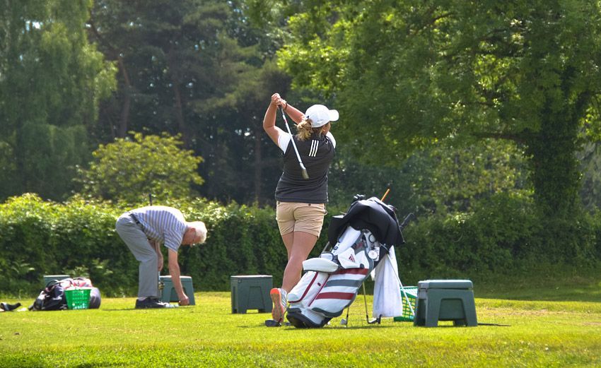 LongAshtonGolf's tweet image. Our members enjoy some of the finest practice facilities anywhere in the region.  now is the time to be fine tuning your game in readiness for the season ahead!
#drivingrange #chippinggreen #puttinggreen 
buff.ly/2GFPfk3