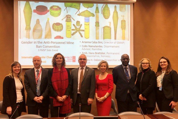 DisarmamentIRL's tweet photo. Ireland is proud to be involved in the International Gender Champions Disarmament Impact Group #DisarmG. 🇮🇪 Resources on Gender and Disarmament can be accessed here: https://t.co/UrFVMwJQed #IWD2019 https://t.co/B7VQQ4UoFb