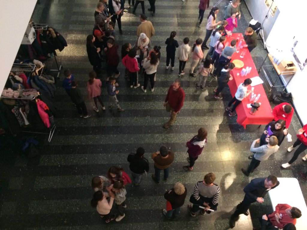 USEP_54's tweet photo. Congrès des enfants USEP Meurthe et Moselle. 120 enfants expliquent, débattent puis délibèrent. La vie associative et démocratique des le plus jeune âge.
Merci au Conseil Départemental pour l'accueil
#lheuredugouter @usepnationale @acnancymetz @ligue54 @weblaligue @Departement54 https://t.co/0D6CiWInjO