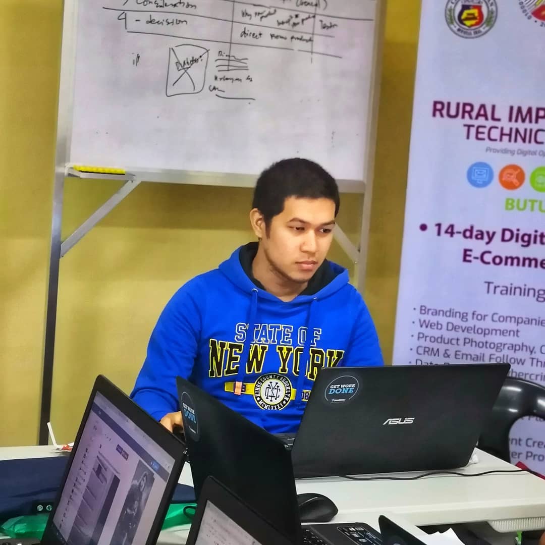 NathanKitBerro's tweet photo. Content simply means what is it all about. And in my opinion, a person good at making content is the one who thinks outside the box. 😉
#DICT
#VirtualPros
#VirtualJobsPh
#RISTT https://t.co/jqwdoU5MNr