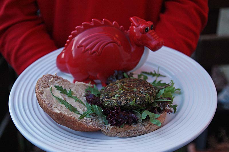 SeasonalShaheen's tweet photo. Happy Saint David’s day!!! Dydd Gŵyl Dewi Hapus!! #StDavidsDay️ #DyddGwylDewiHapus 

With love from #Wales #Cymru 

Here's a link to my original #vegan #vegetarian #WelshFusion #WelshRecipes #worldonyourplate 
https://t.co/bs5WPtxluV https://t.co/TnHZGTyxri