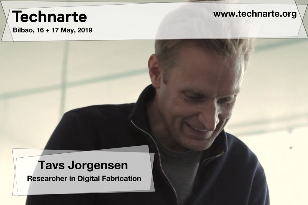 #Technarte #Bilbao 2019 nos acerca a la #impresión3D en cristal. Tavs Jorgensen combina la técnica tradicional con nuevas tecnologías.
-
Technarte Bilbao 2019 introduces glass #3Dprinting. Tavs Jorgensen combines traditional craft practice with digital technologies.