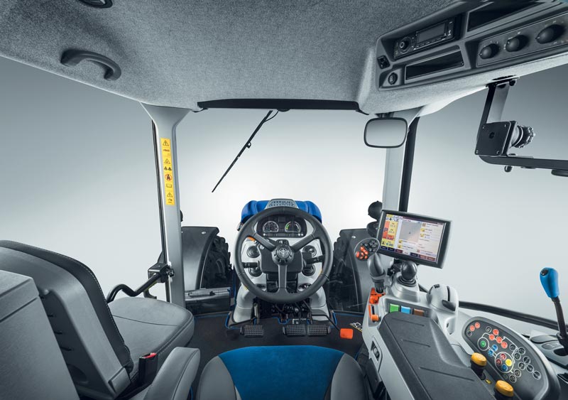 TracMag's tweet image. 🏆 New Holland​ @NewHollandAG si è aggiudicata il premio “Machine of the Year 2019” nella categoria #trattori medi con la sua serie T5 #AutoCommand 👉🏻 tracmag.it/2019/03/01/new…

#NewHolland #NewHollandAgriculture #NHAG #T5AutoCommand #NewHollandT5 #MachineOfTheYear2019 #MOTY2019