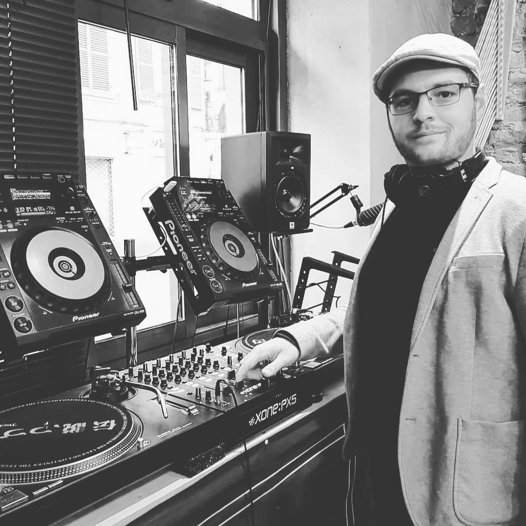 Sbeatprod's tweet photo. Back on Twitter
Mix disponible sur https://t.co/P0oKv213T7
#dj #mixFunk #house #aperomix #sbeat https://t.co/dgNQQOCrxZ