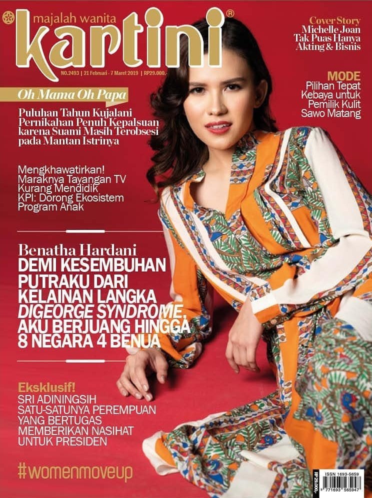 #MichelleJoan <a href="/michellejoan_/">Michelle Joan</a> is on the cover of #Kartini <a href="/MajalahKartini/">Majalah Kartini</a> No.2493
