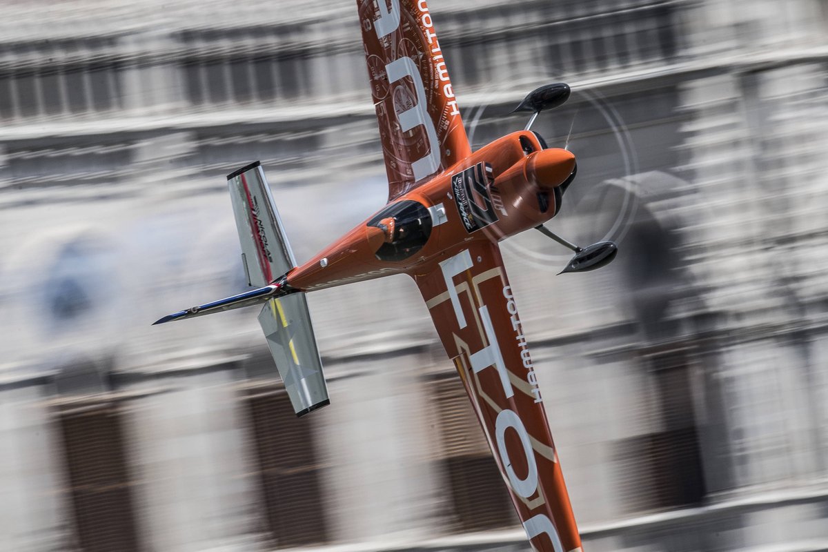 nicolasivanoff's tweet photo. ⚠️NEWS⚠️
Pas Budapest en 2019 mais direction le Lac Balaton pour la course en Hongrie.
No Budapest in 2019, but we head to Lake Balaton instead for the race in Hungary ☺️🇭🇺
👉 https://t.co/FKZcMXEbGY
#redbulllairrace #hungary #Championship #airrace #nicolasivanoff #aviation https://t.co/QRuPJAxjMb