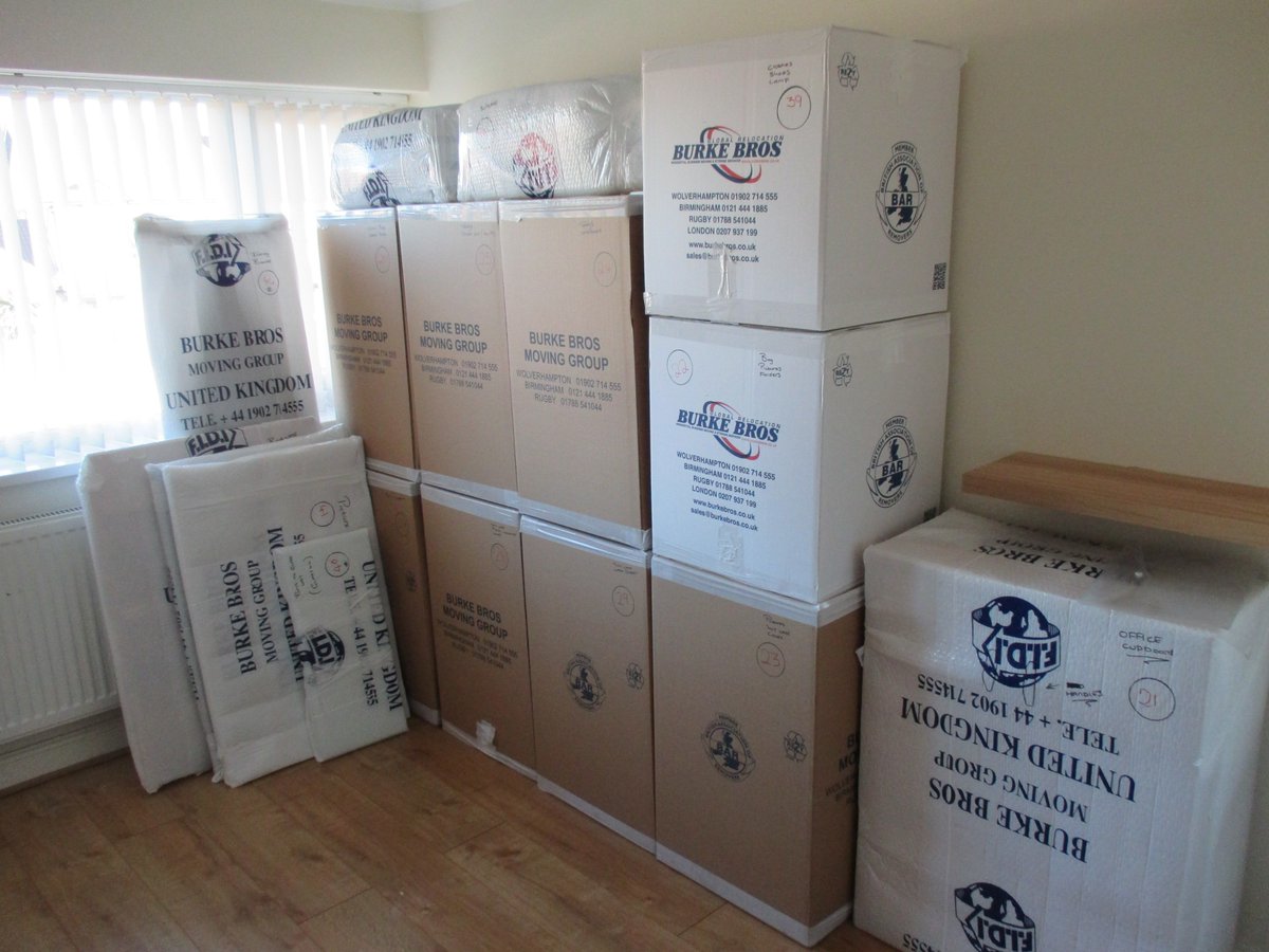 BurkeBrosMoving's tweet image. All the best to our next customers on the move from Willenhall, leaving the February sun behind for the sunnier climes of Famagusta, Cyprus. All household effects carefully export wrapped and on their way!

#MovingToCyprus #InternationalMoving #ExportWrapping