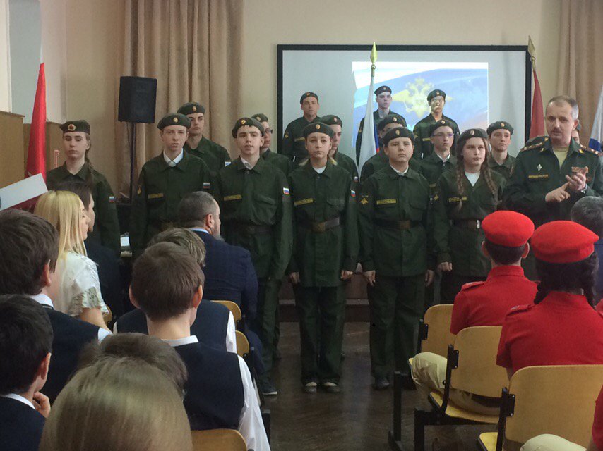 Сегодня,1марта  знаменательное событие в Школе 63.Состоялась торжественная церемония вступления в ряды ЮНАРМИИ. Клятву отряда «Звезда»  принял полковник Олексюк П.П. в присутствии  зам. председателя Думы г.о. Самара Рязанова С.В., нач.регионального штаба  Родионова А.Б.и др.