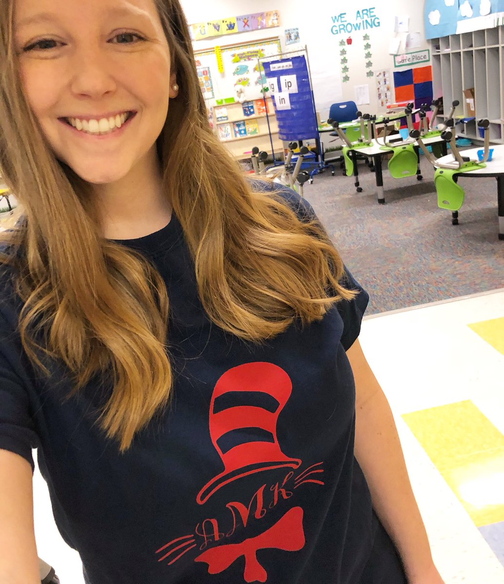 favalea10's tweet photo. #ReadAcrossAmericaWeek We are so excited to have a guest reader today! Thank you! @LHECMES @LHESPrincipal https://t.co/jJc6ndggJg