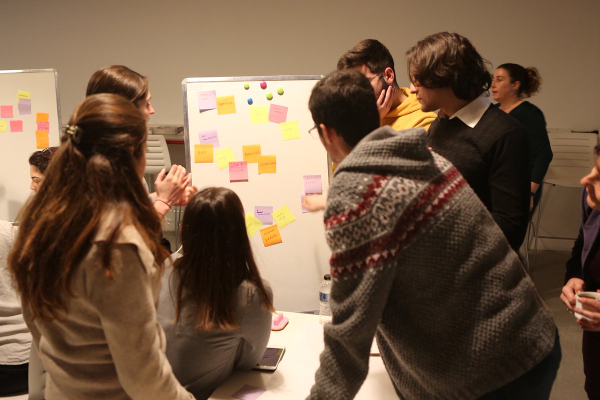 metudf's tweet photo. DTS problemleri anlama ve gözlemleme çalışmalarıyla devam ediyor! #METUDF #DTSSpring19 #BA4148 #interdisciplinaryproblemsolving #understand #observe #interdisciplinarydesignstudio https://t.co/NVWX6doR9E
