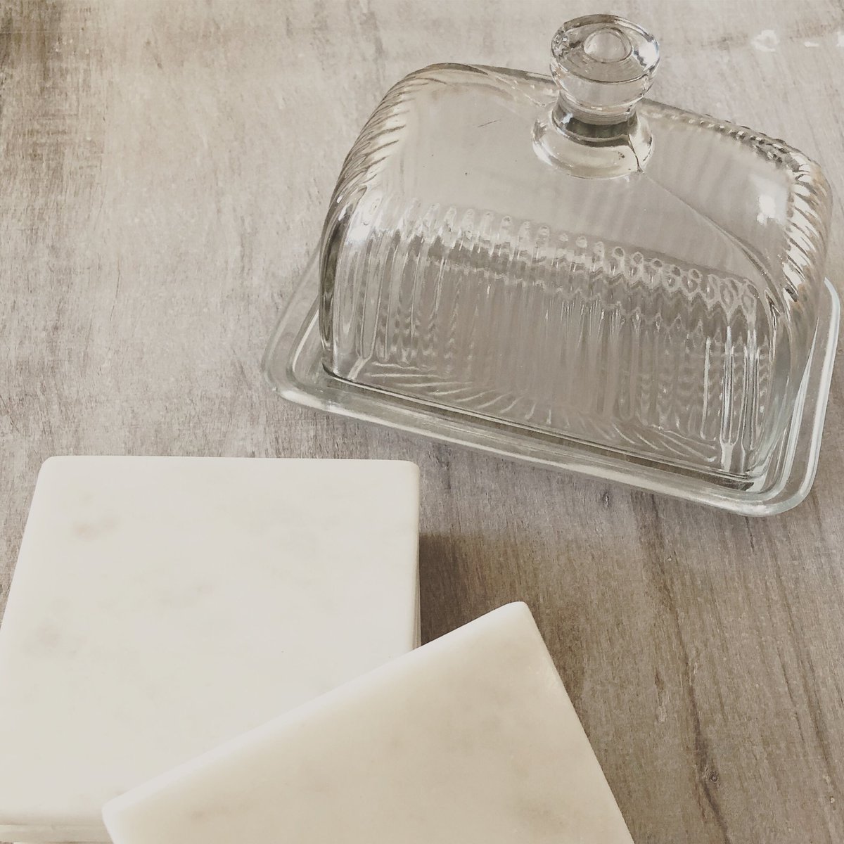 twowillowshome's tweet photo. Dress up your table with our beautiful tableware #twowillows #interiorstyling #tablescape https://t.co/rEkZOWOFWf