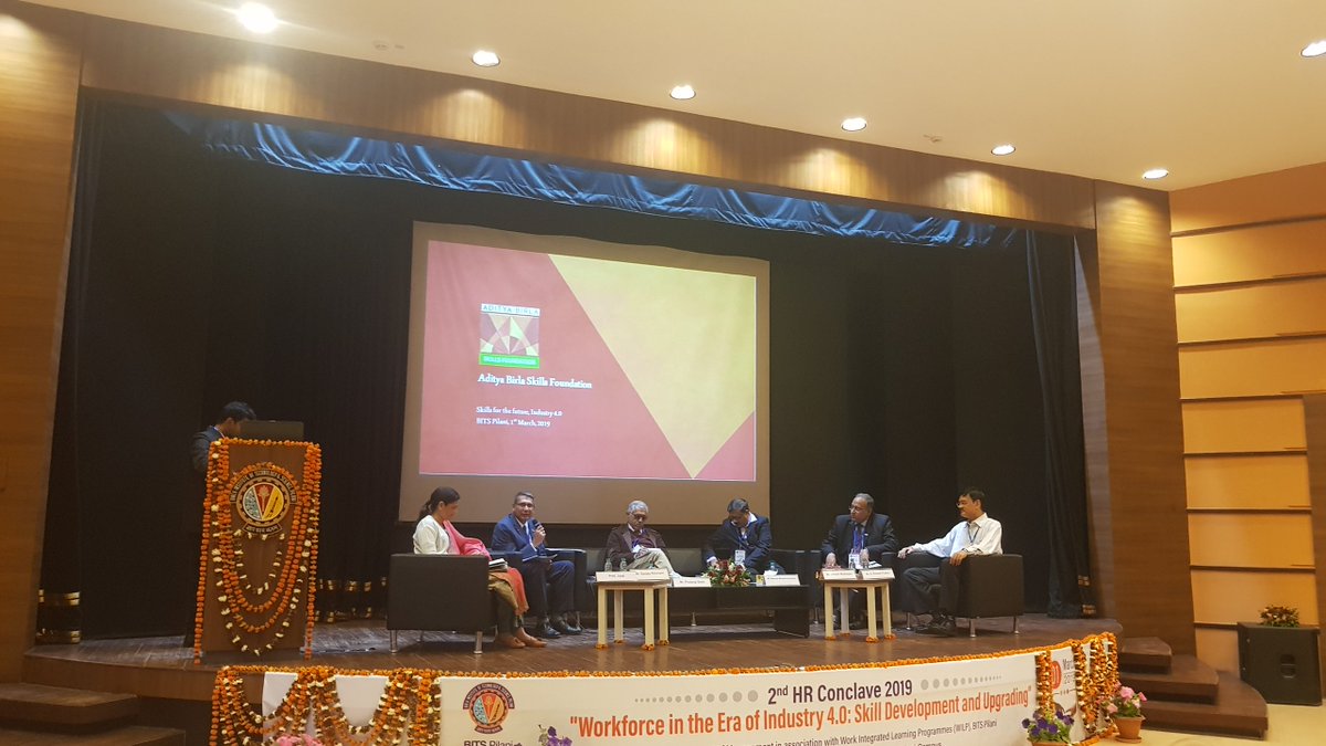 HRConclave_BITS's tweet photo. Mr. Sanjay Shivnani briefing the audience on Aditya Birla Skill Foundation
#HRCONCLAVE2019
#BITSMBA https://t.co/oB1Arb6OCo