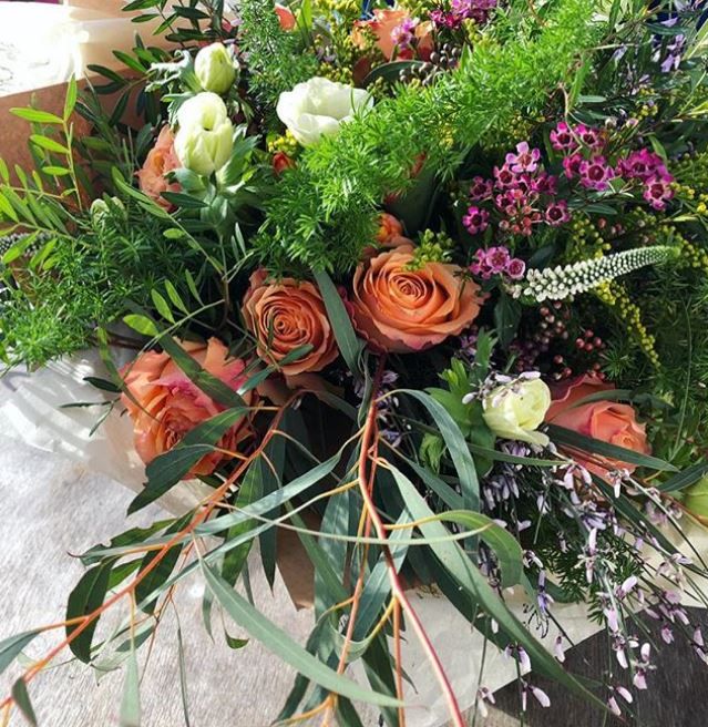 Such a beautiful Thistle and String bouquet - to brighten up a grey Friday morning!