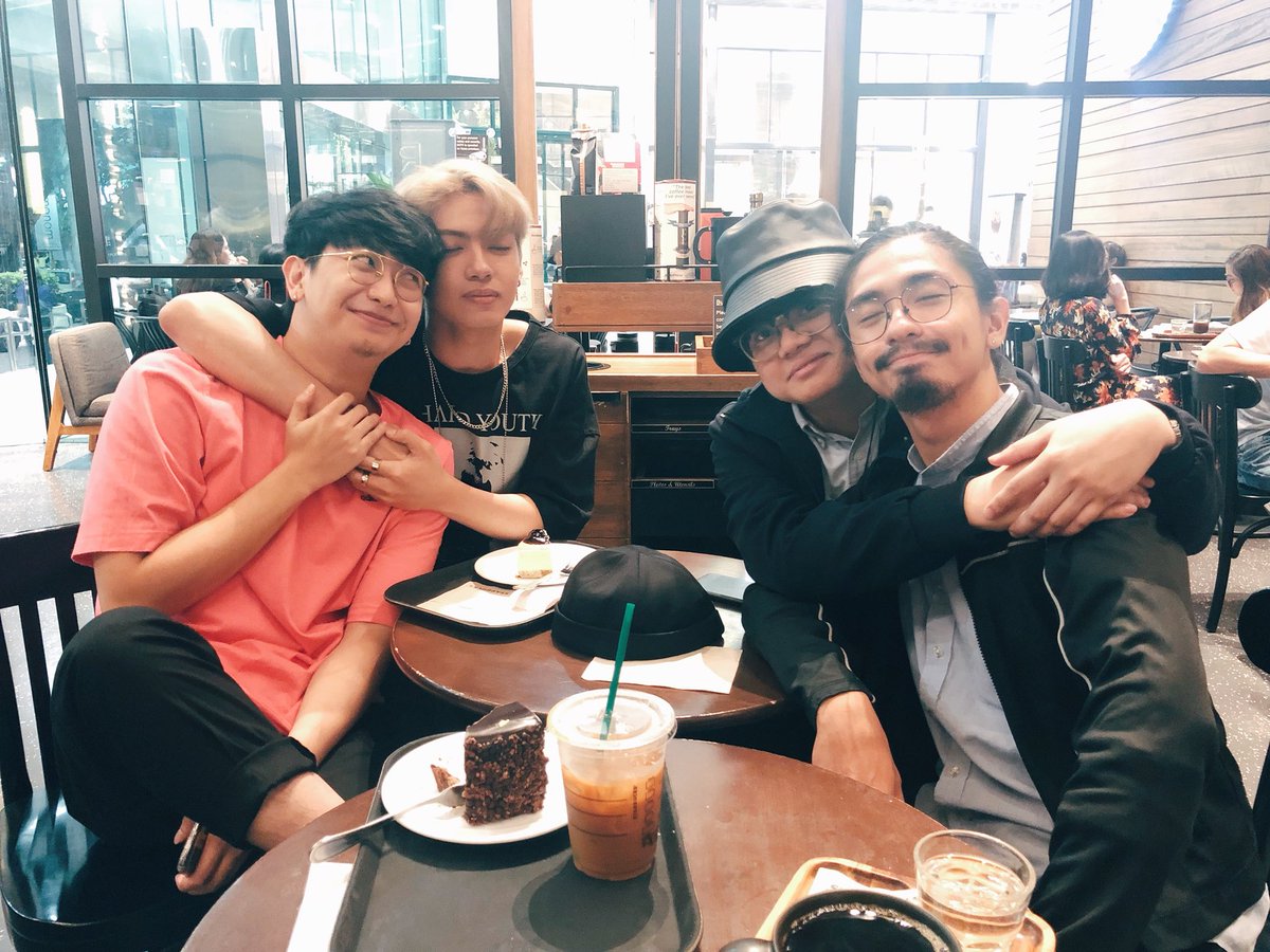 CaffeineTaurine's tweet photo. Had a reunion with the past original members of C.A.T! @joshuelbautista is now with @zpop_official and @nathcashthrow works as a Multimedia artist with #RUNTCollective 

HOW WE’VE MISSED THESE TWO! https://t.co/rGQhAtQme6