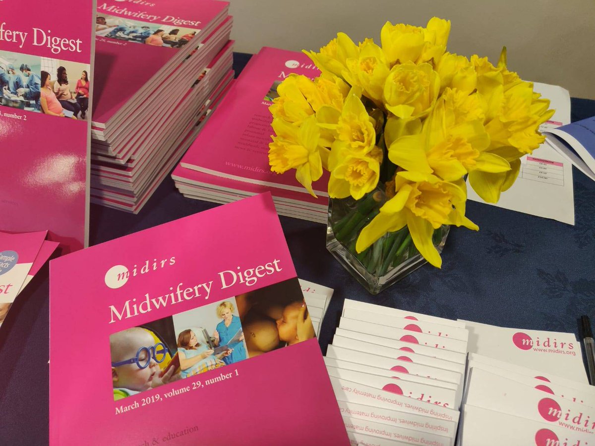 Our stand is looking lovely with daffodils to honour #StDavidsDay! 💐

#WelshMidwives