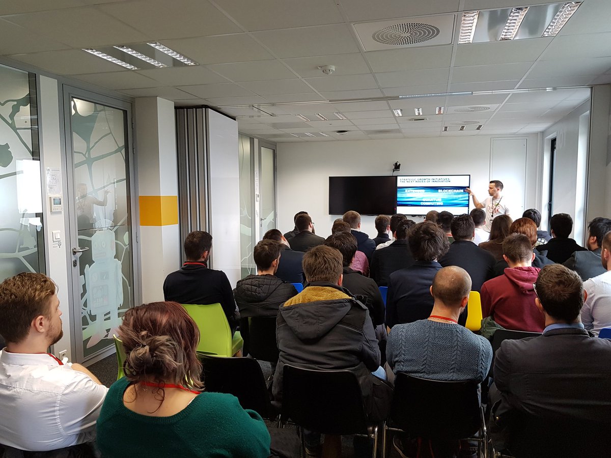 AudreyBataille's tweet photo. Suite de notre #LearningTour chez @Accenture 
Merci Maxime pour ton accueil !
@EcoleIMIE https://t.co/bL0uJvZf1k