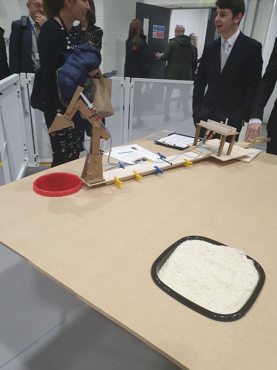 HodgsonSci's tweet photo. So the challenge has begun. This year were making a digger!!!#YoungEngineers #BFCEngineering #Cuadrilla https://t.co/7mQ0FtB9HA